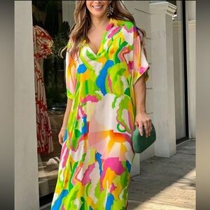 Plus Size Color Blocking Loose Fit V-Neck Short Sleeve Dress